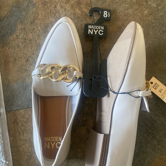 Madden NYC women’s flat loafer in bone. - Picture 2 of 3